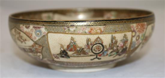 A Japanese Satsuma pottery bowl, Meiji period, 15.5cm